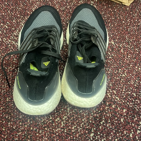 Adidas ultraboost - Picture 2 of 3